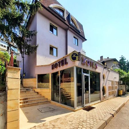 Family Art Hotel Gallery Pleven ภายนอก รูปภาพ