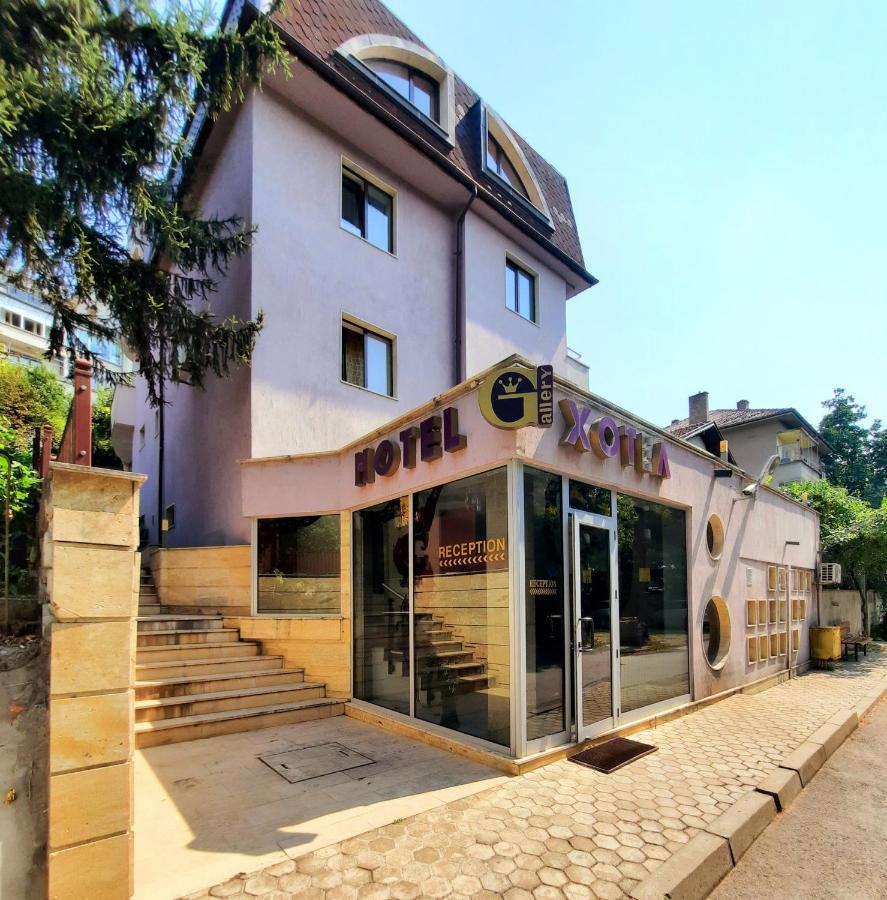 Family Art Hotel Gallery Pleven ภายนอก รูปภาพ
