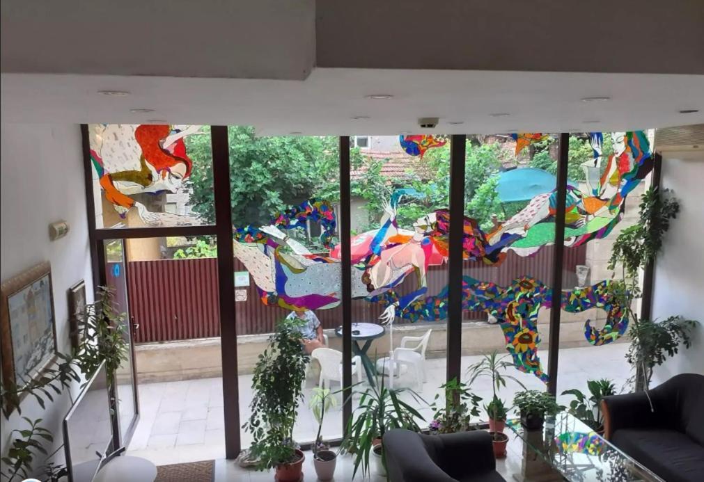 Family Art Hotel Gallery Pleven ภายนอก รูปภาพ
