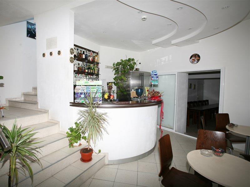 Family Art Hotel Gallery Pleven ภายนอก รูปภาพ