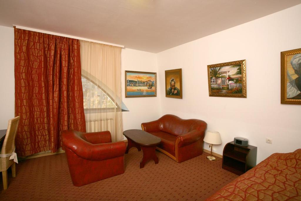 Family Art Hotel Gallery Pleven ห้อง รูปภาพ